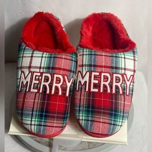 Holiday Lane Plaid “MERRY” Slippers XL Red Green Cozy Christmas House Shoes